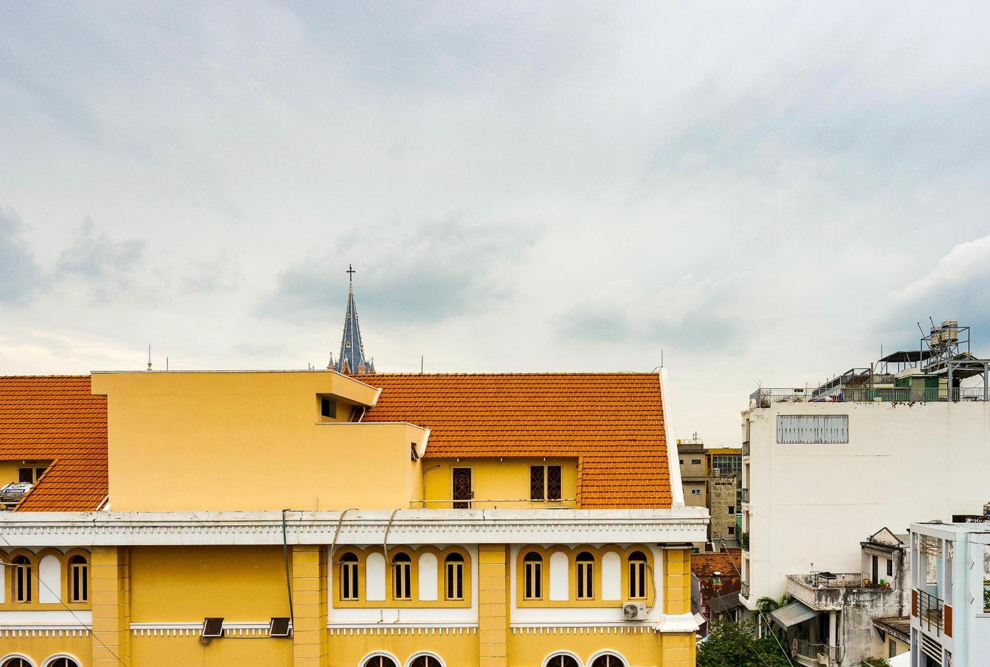 Hemtouch House Hotel โฮจิมินห์ซิตี้ ภายนอก รูปภาพ